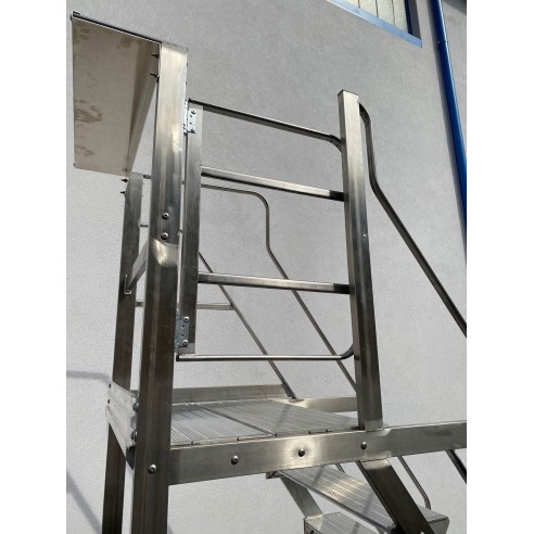 Scala Castello per soppalco con sbarco e cancello fino  H 300 cm 12 Scalini in Acciaio INOX e Alluminio
