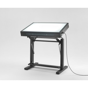 Tavolo con piano luminoso da lavoro e controllo qu